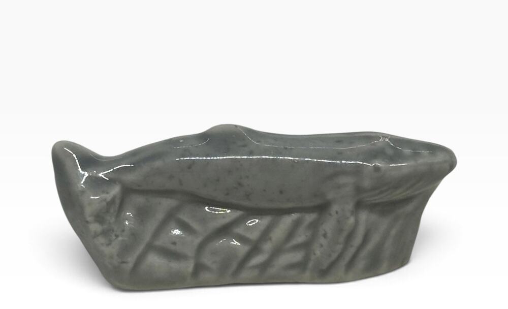Wade Whimsies Gray Humpback Whale Figurine Red Rose Tea Endangered Series